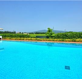 3 bedroom villa with pool and tennis court near Florence, sleeps 6